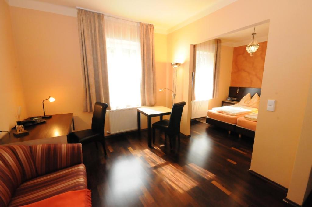 Gasthof Bacher Hotel Villach Exterior photo